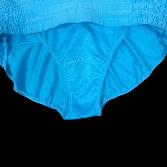 Lululemon Hotty Shorts - Picture 9 of 10